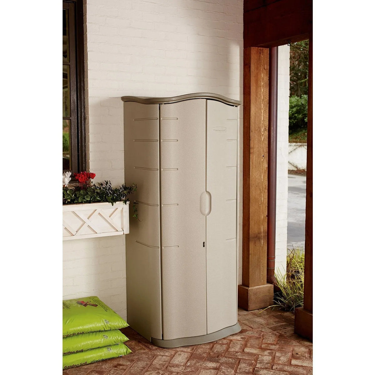Rubbermaid Vertical Resin Weather Resistant Outdoor Storage Shed - Product image 10